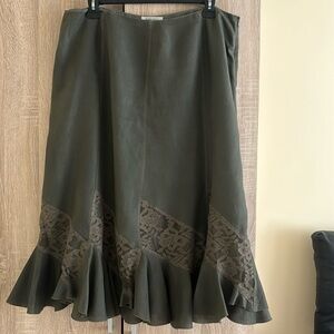 Plus Linen Skirt with Lace inserts